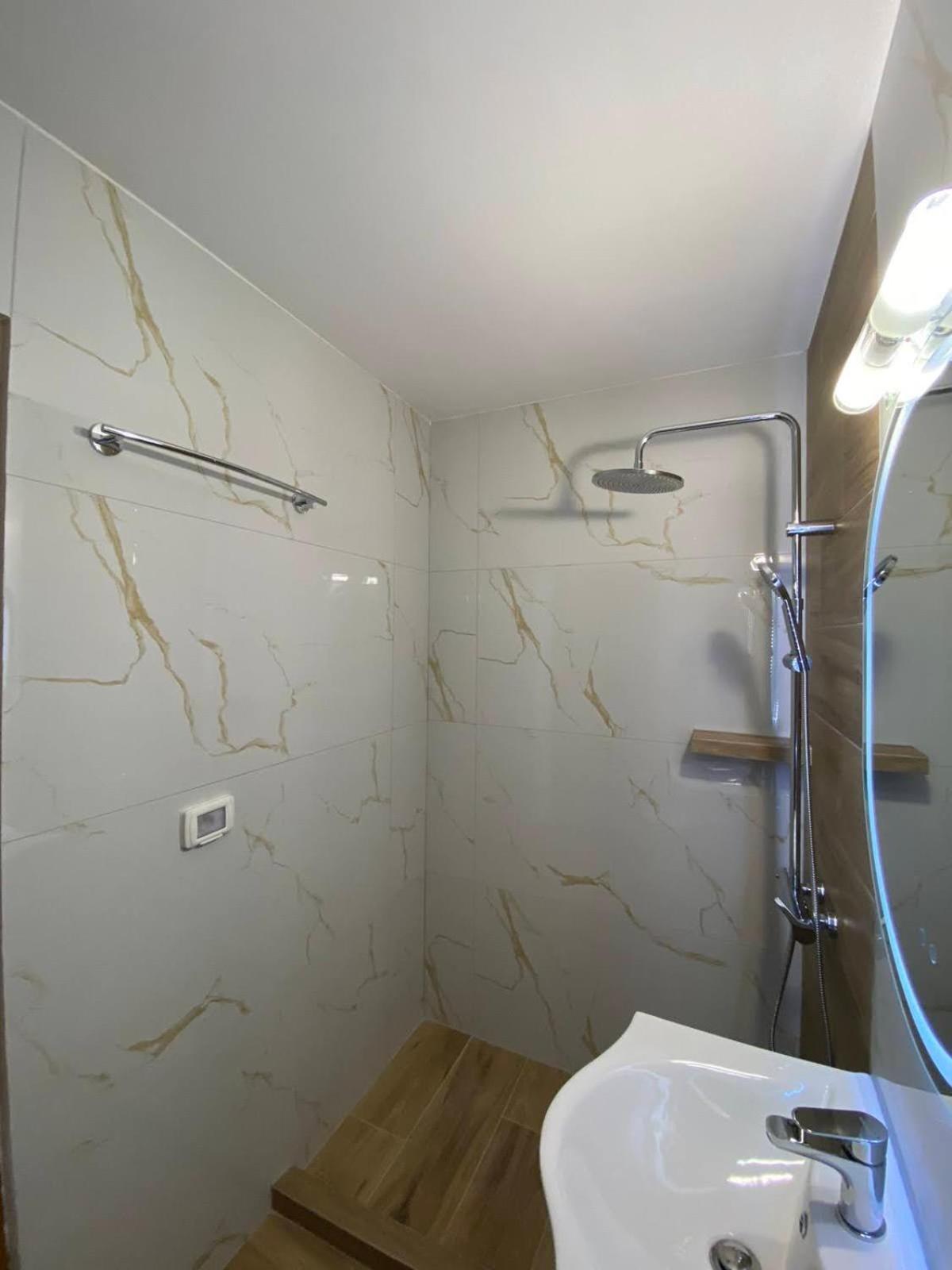 Rentrooms Geni Ksamil Kültér fotó